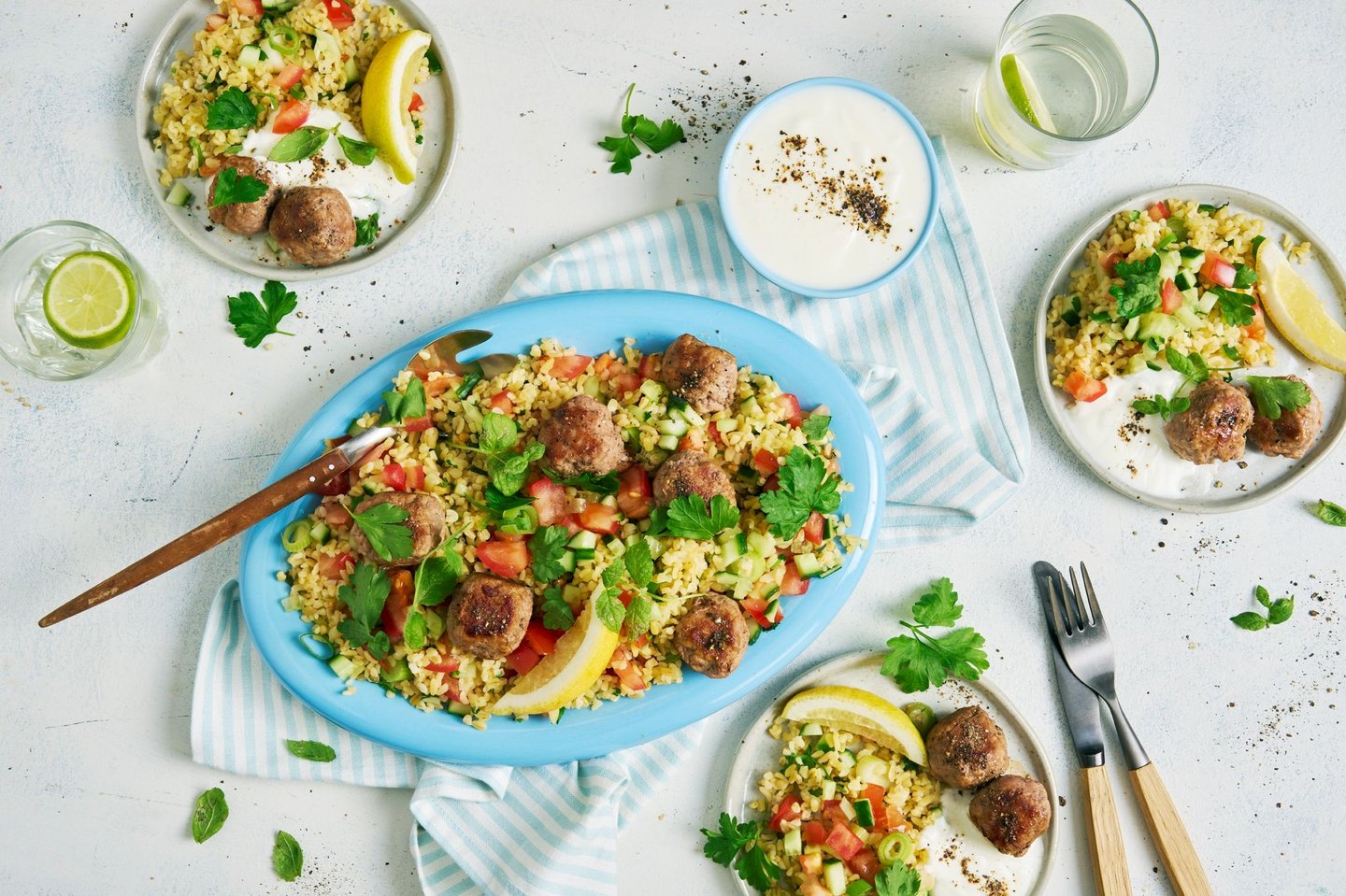 Lammeboller med tabbouleh og yoghurtdressing
