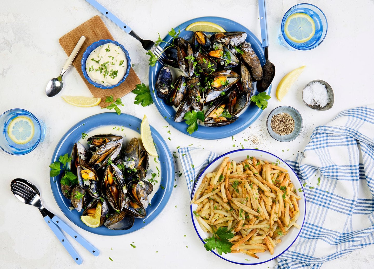 Blåskjell med pommes frites og aioli