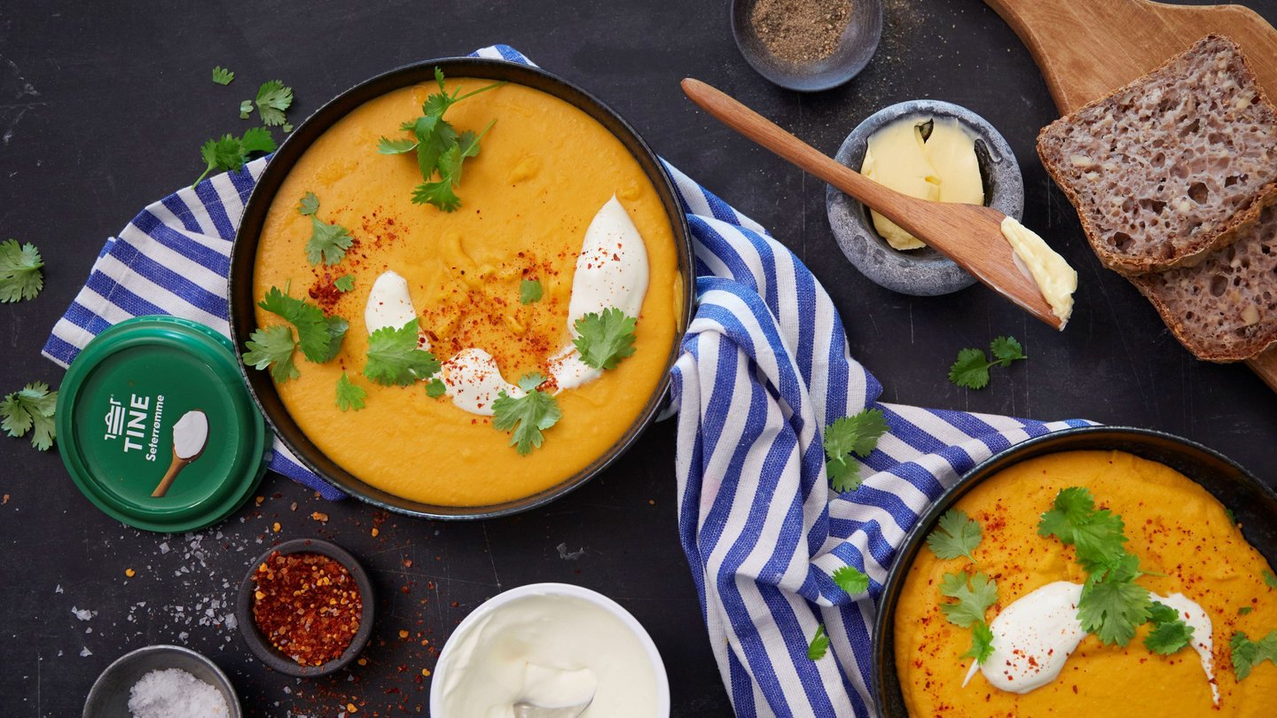 Søtpotetsuppe med røde linser