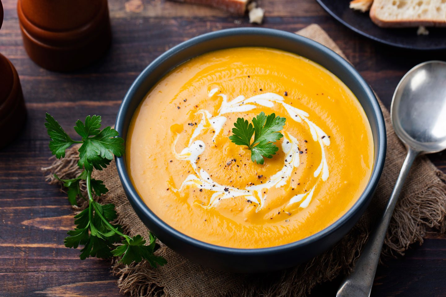 Så enkelt lager du suppe i blenderen