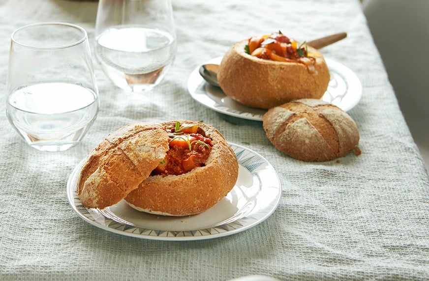 Gulasj med karbonadedeig