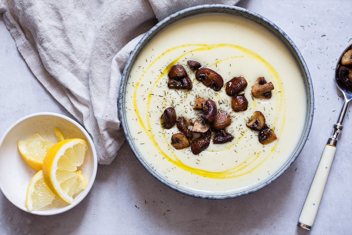 Potet- og sellerirotsuppe med purre