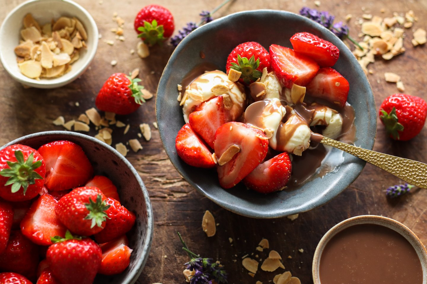 Jordbær, is og melkesjokolade_IMG_9585.jpg