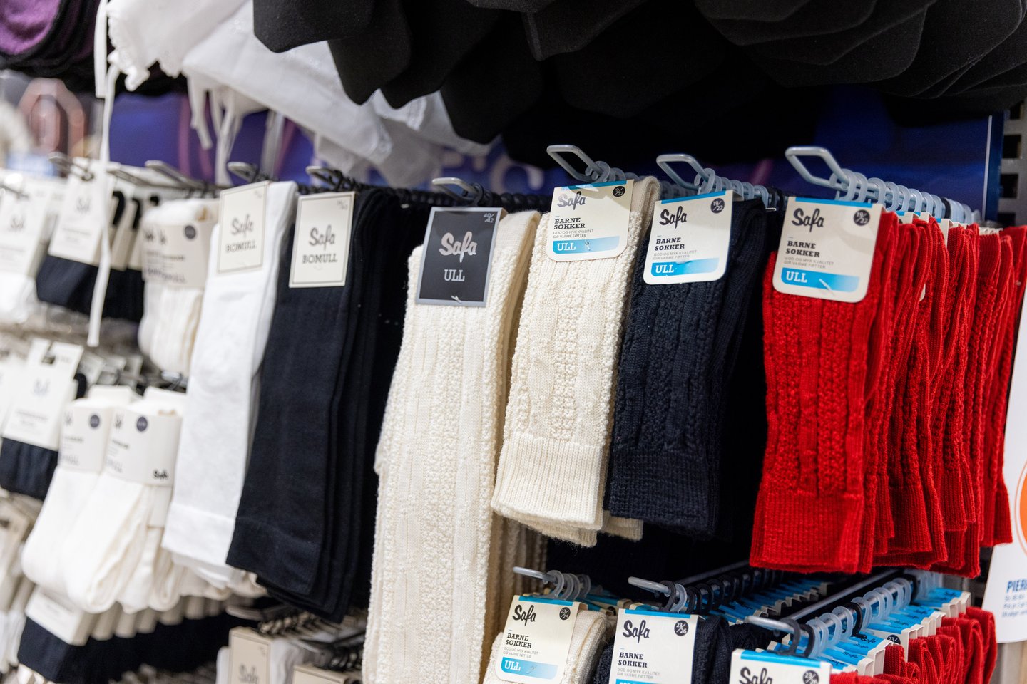 Obs strømper til bunad og festdrakt.jpg