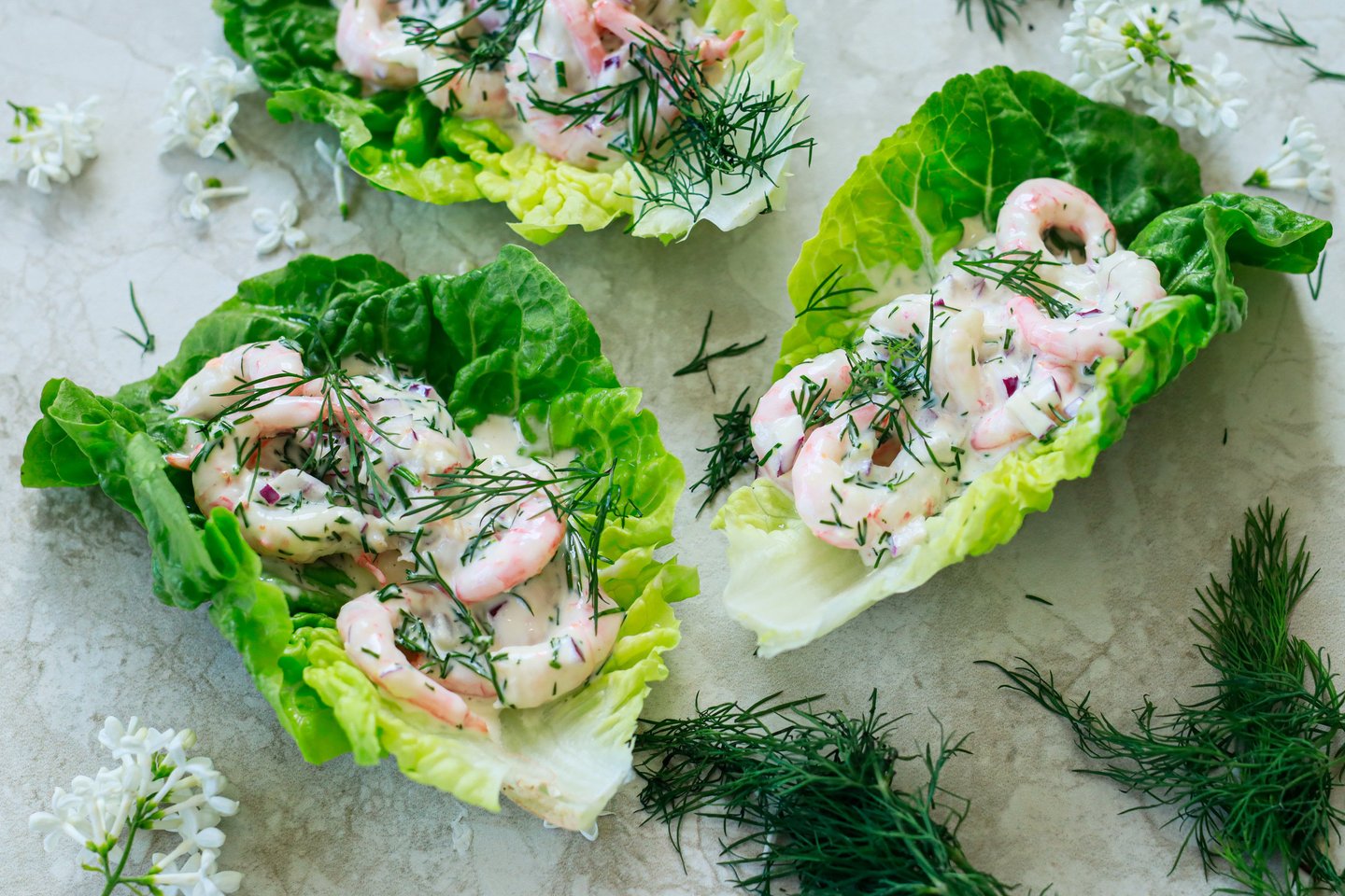 Reker i aioli og hjertesalat
