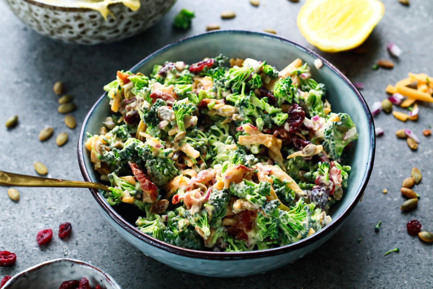 Brokkoli- og baconsalat