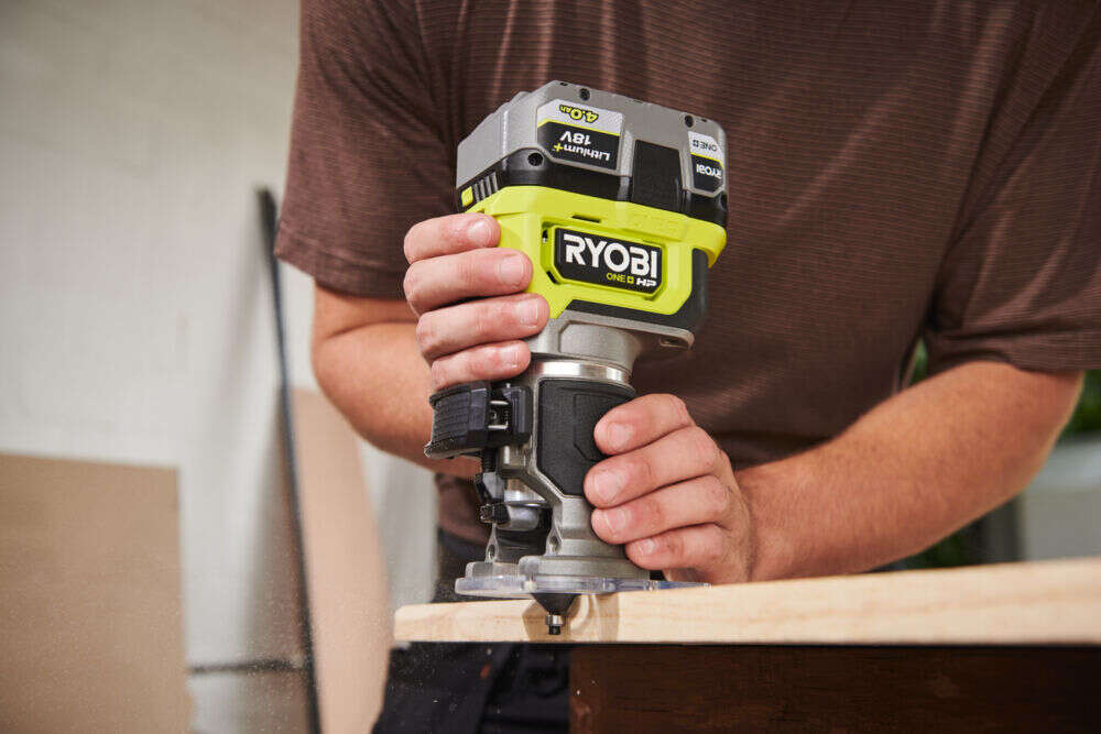 Ryobi ONE+ HP RTR18C-0 overfreser u/batteri