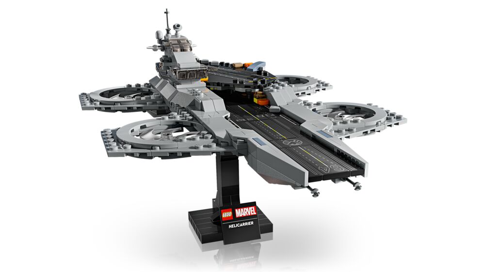 LEGO® Marvel Avengers’ helicarrier 7629