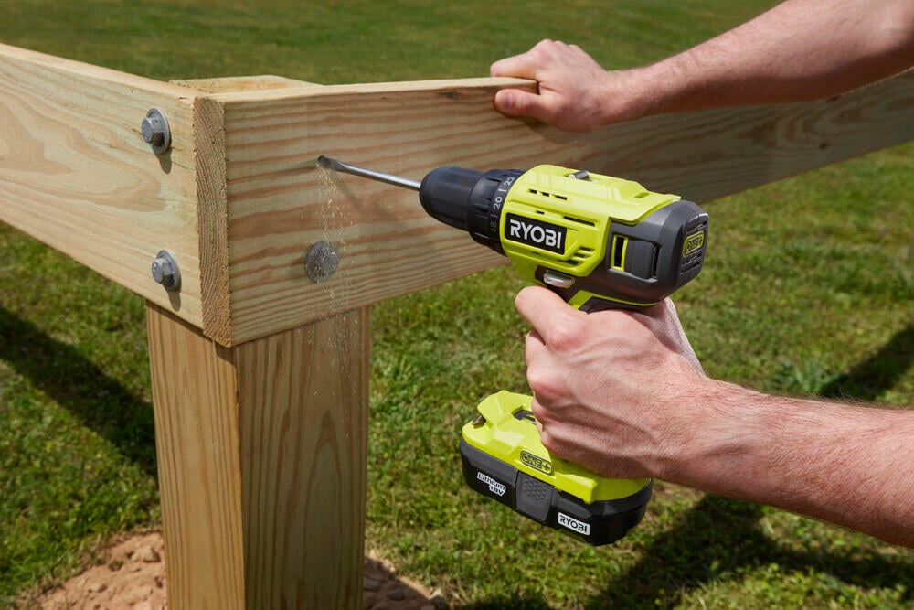 Ryobi R18DD4-1C20GA18 bor/skrutrekker m/borsett  inkl. batteri og lader
