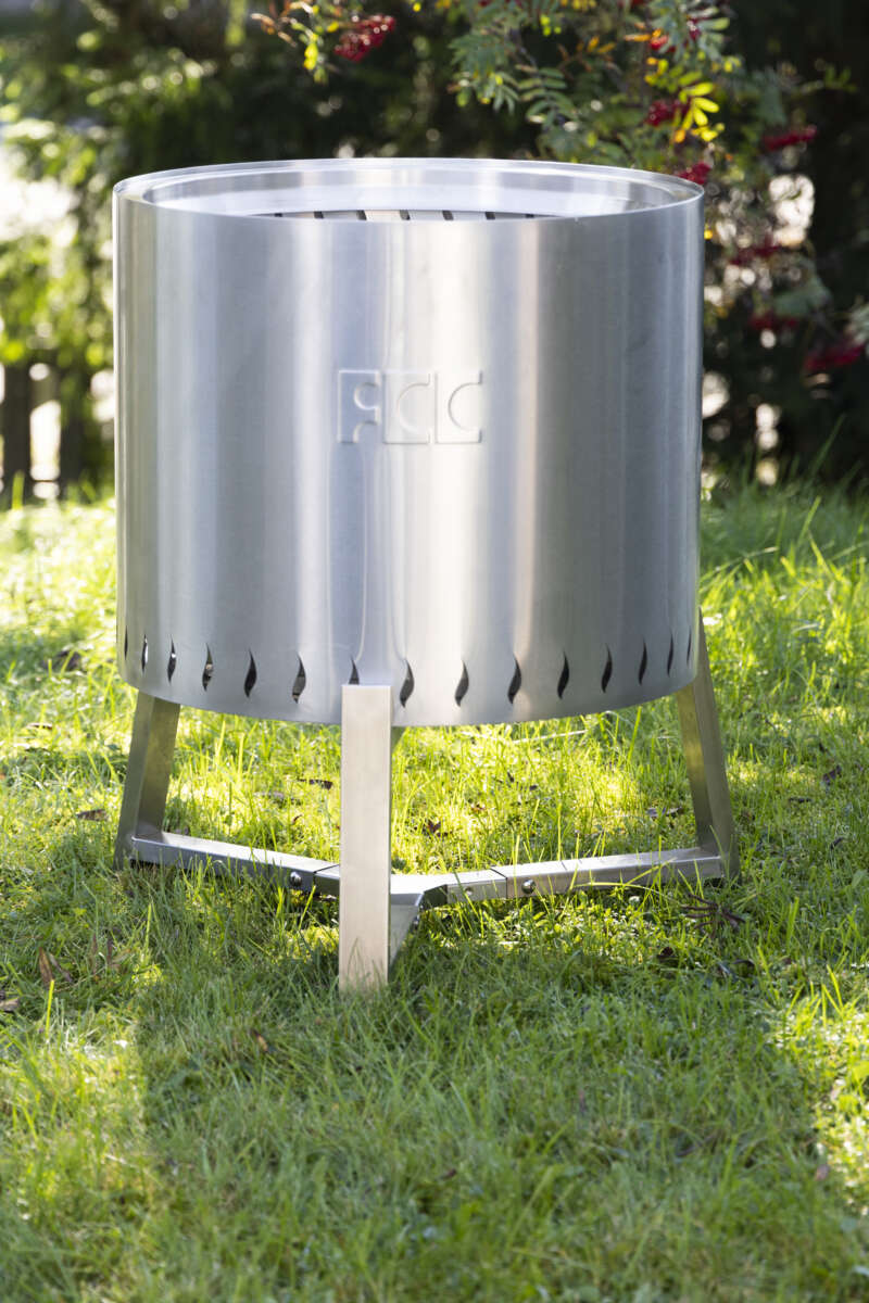 FCC Volcano justerbart stativ til båltønne