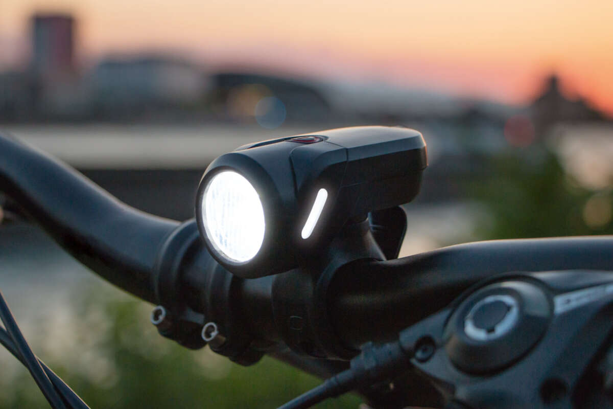 Sigma Aura 35 USB sykkellykt sett med baklys