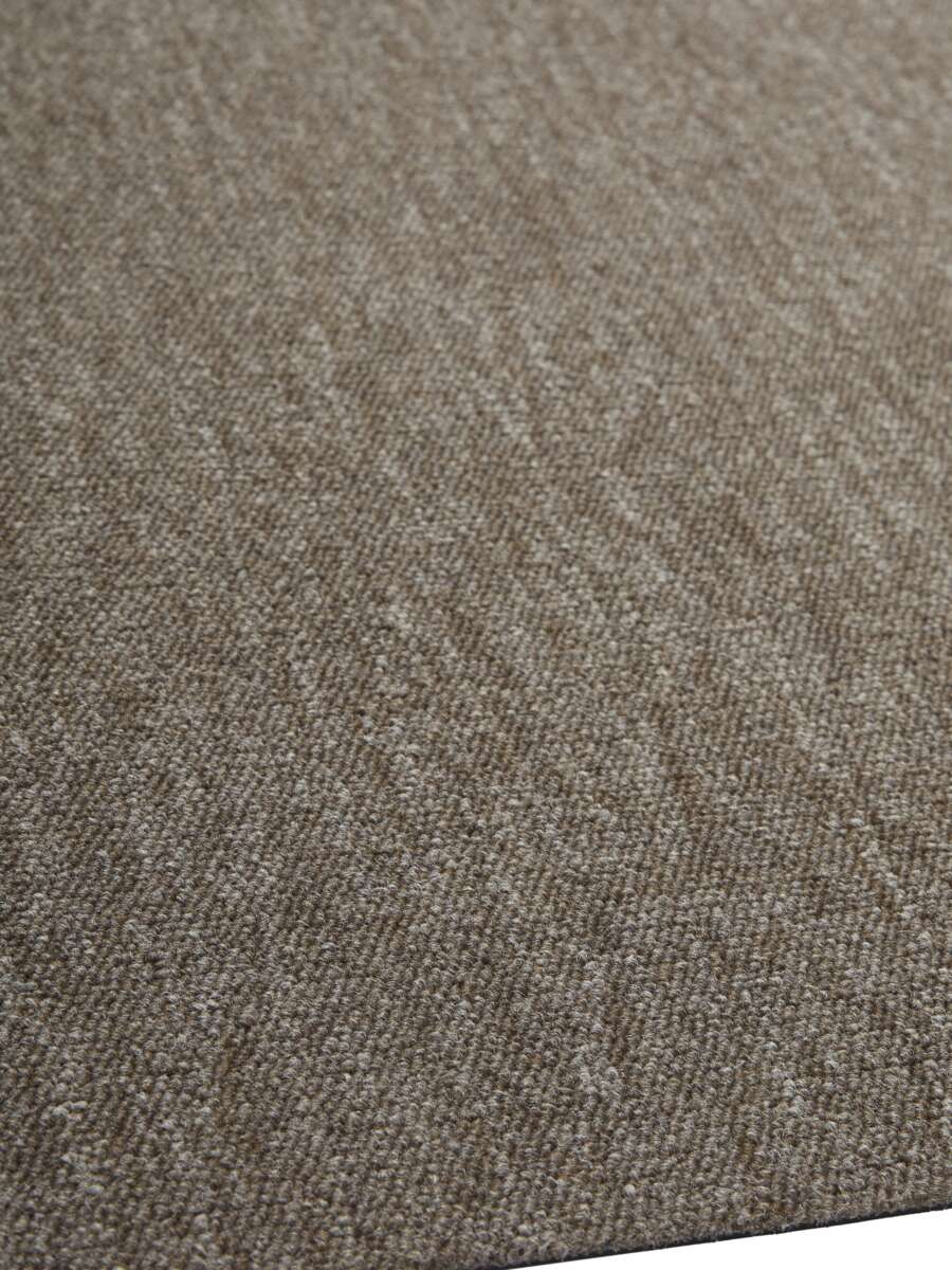 Inhouse Omega teppeflis