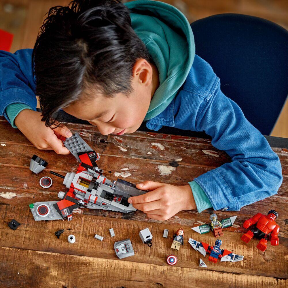 LEGO® Marvel Captain America i kamp mot Red Hulk 76292