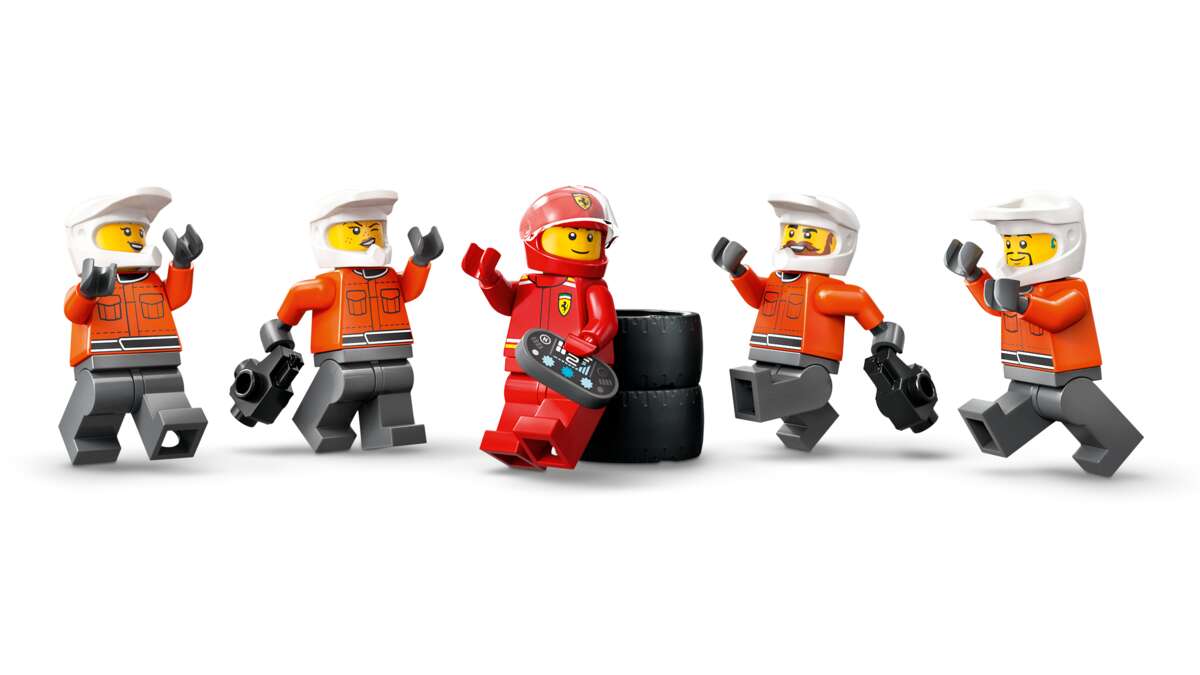 LEGO® City F1®-depotstopp og -team med Ferrari-bil 60443
