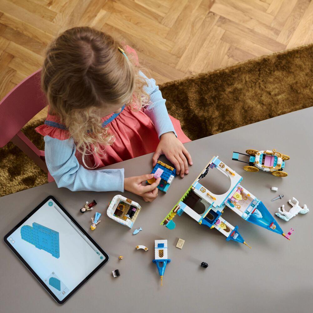 LEGO® ǀ Disney Princess Askepotts slott og hestetrukne vogn 43275