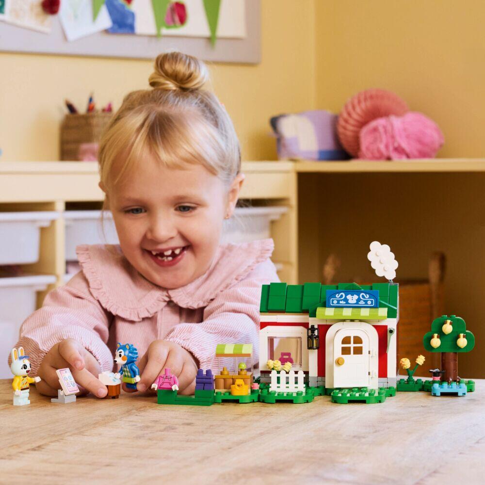 LEGO® Animal Crossing™ Klesbutikken til Able Sisters 77055