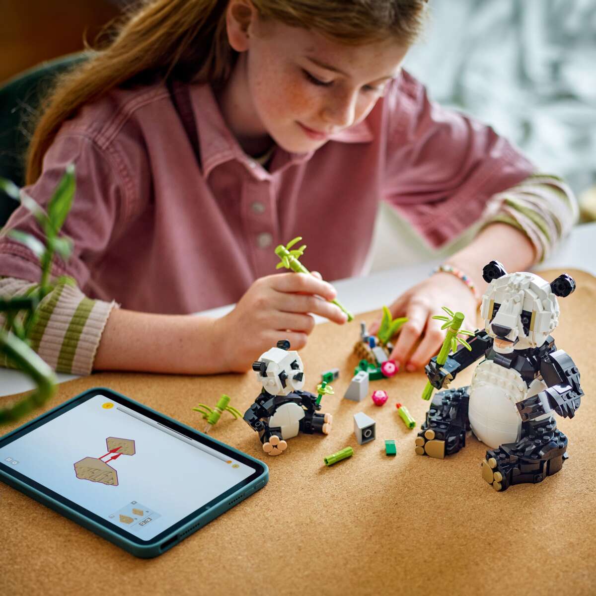 LEGO® Creator 3-i-1 Ville dyr: Pandafamilie 31165