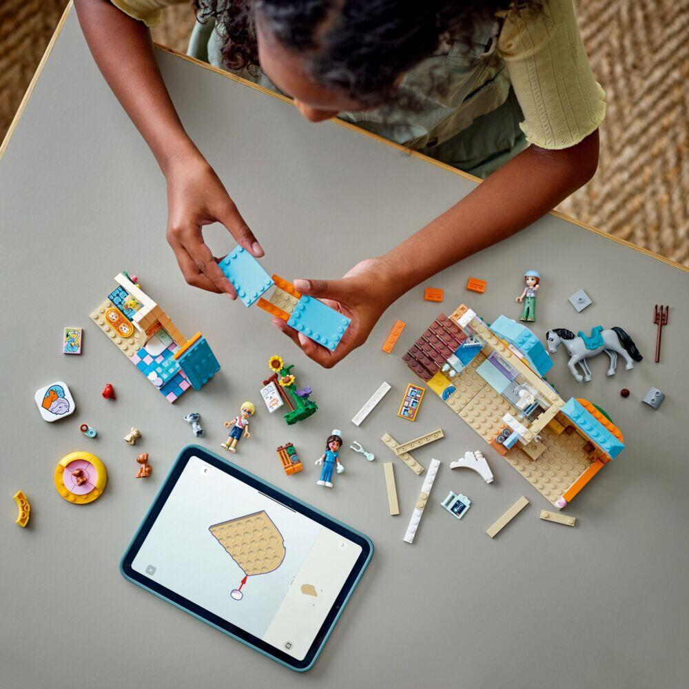 LEGO® Friends Dyreklinikk med hest og kjæledyr 42651