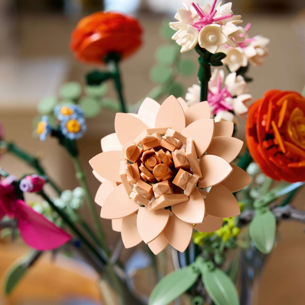 LEGO® Botanicals Vakker bukett med rosa blomster 10342