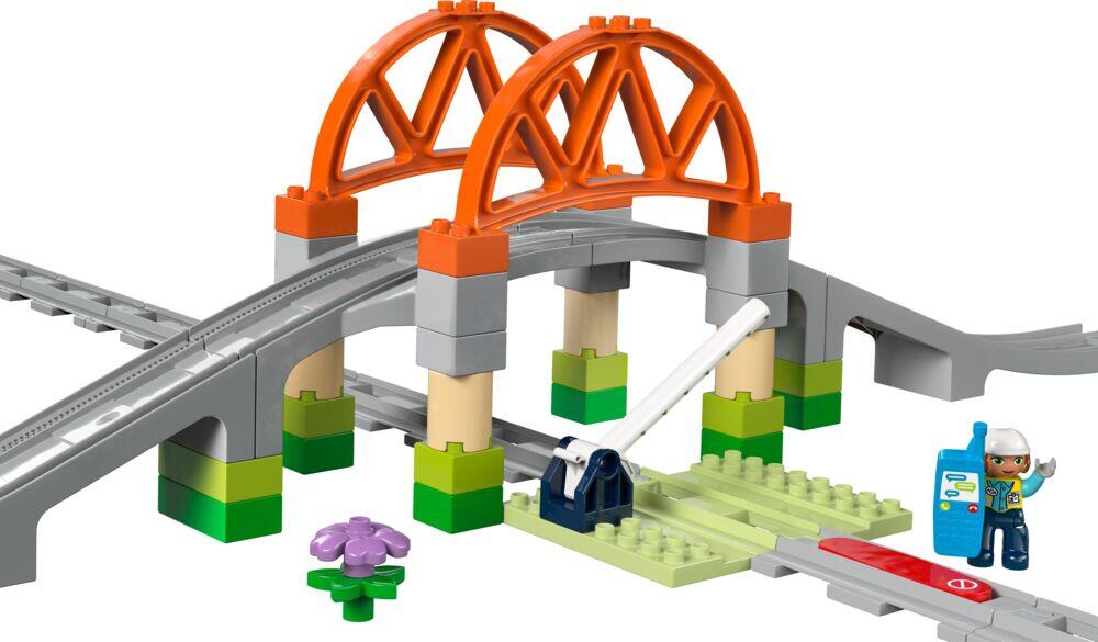 LEGO® DUPLO® Town Utvidelsessett med togbro og skinner 10426