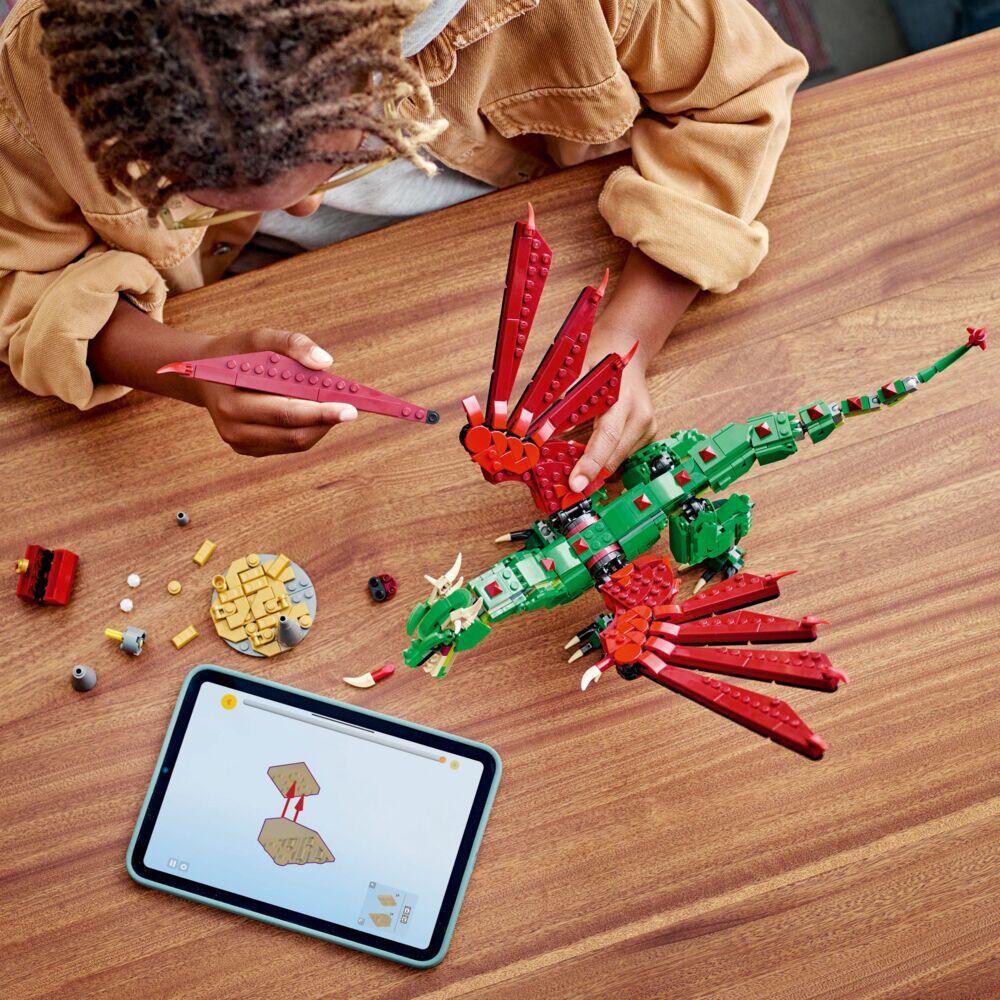 LEGO® Creator 3-i-1 Middelalderdrage 31161