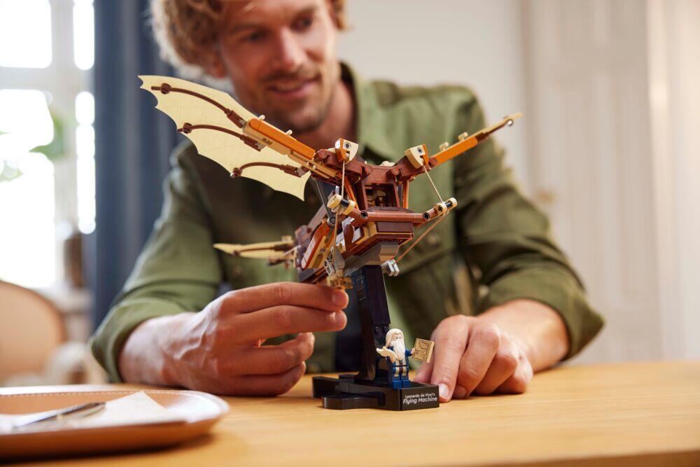 LEGO® Icons Leonardo da Vincis flymaskin 10363