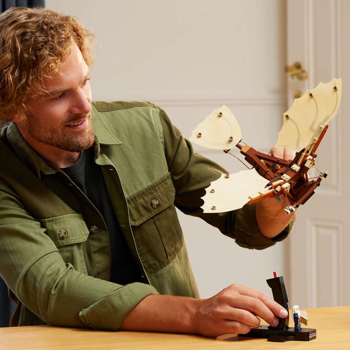 LEGO® Icons Leonardo da Vincis flymaskin 10363