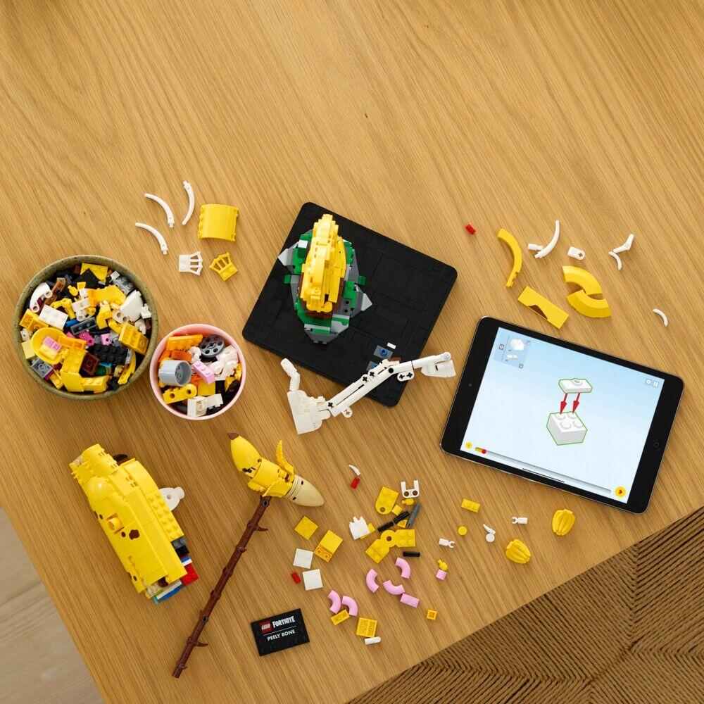 LEGO® Fortnite® Peely Bone 77072