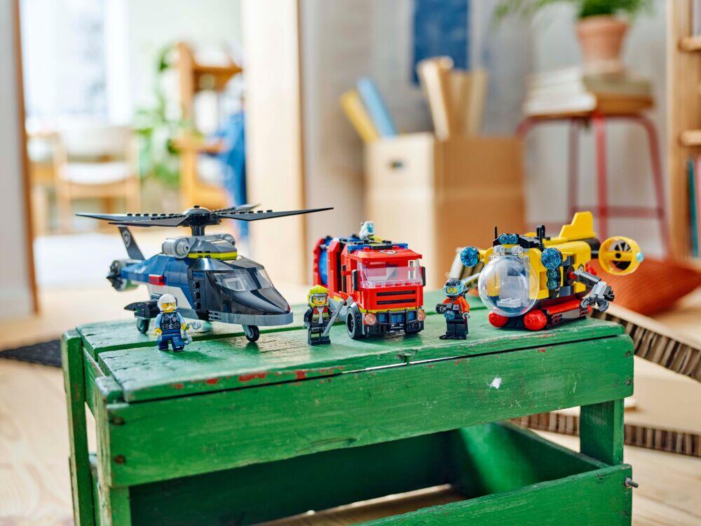 LEGO® City Pakke med helikopter, brannbil og ubåt 60462