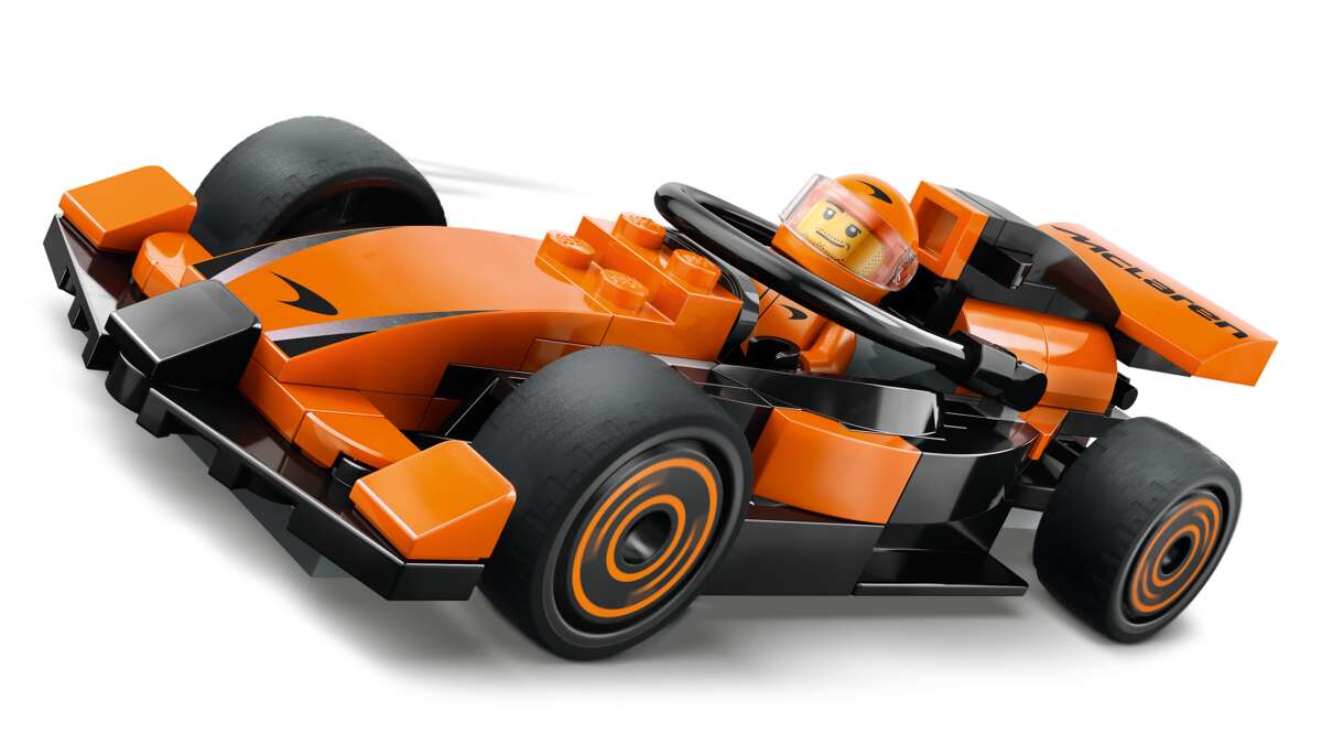 LEGO® City F1®-fører med McLaren-racerbil 60442