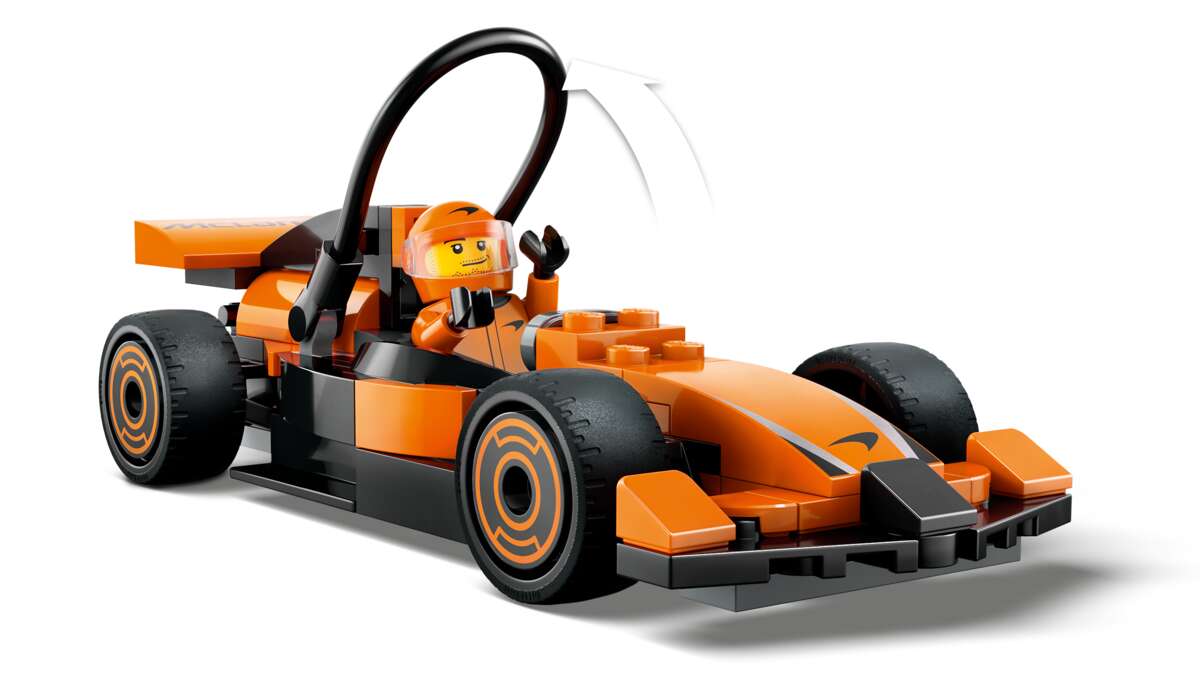LEGO® City F1®-fører med McLaren-racerbil 60442
