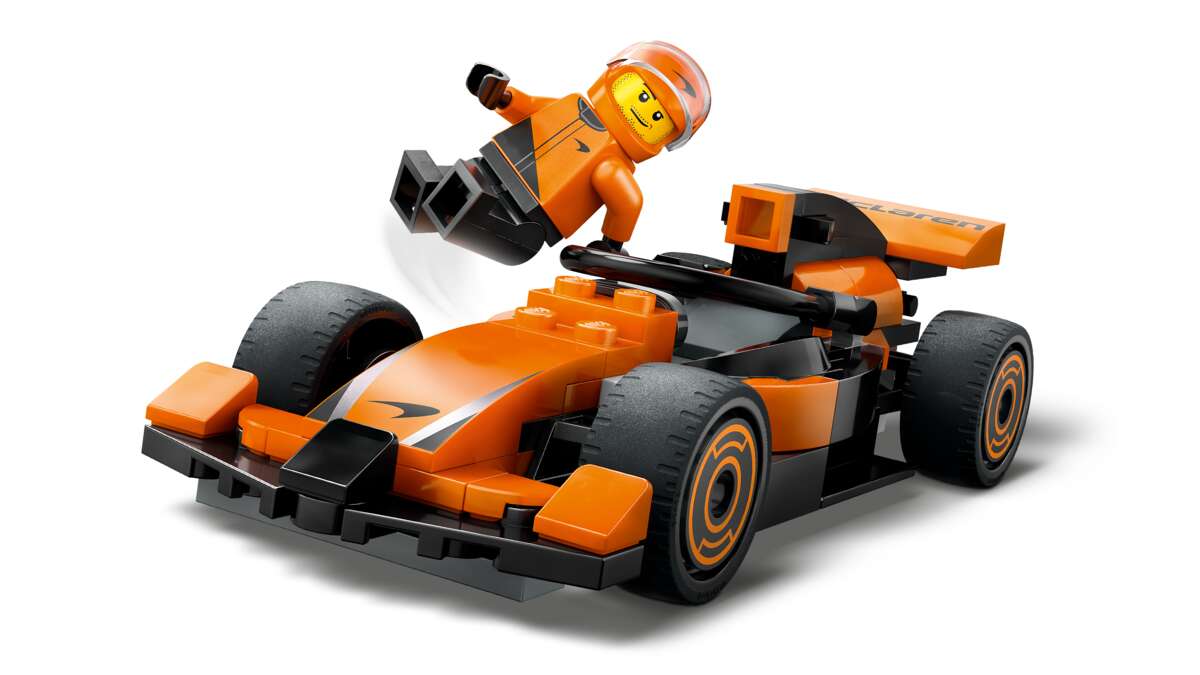 LEGO® City F1®-fører med McLaren-racerbil 60442