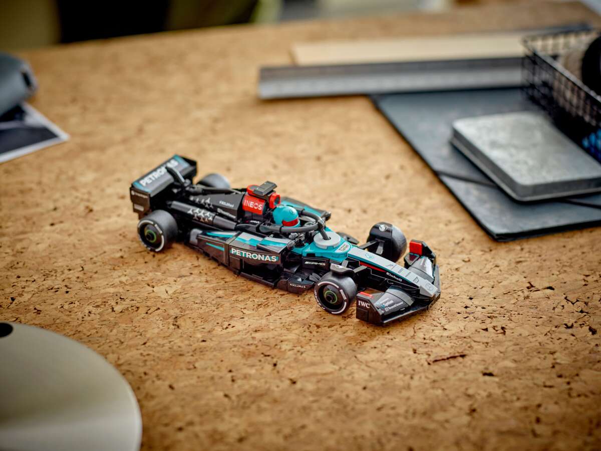 LEGO® Speed Champions Mercedes-AMG F1® W15-racerbil 77244