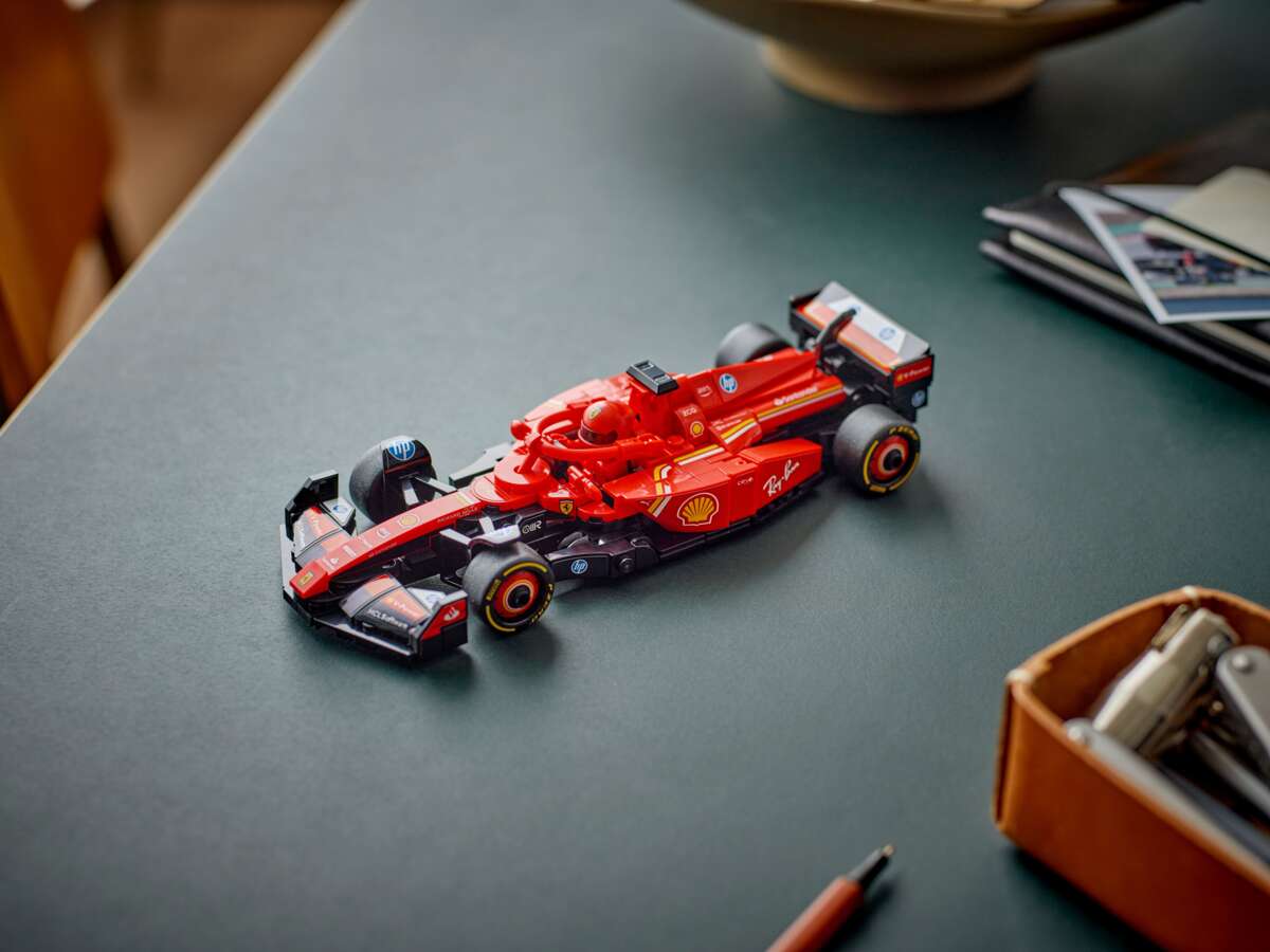 LEGO® Speed Champions Ferrari SF-24 F1®-racerbil 77242