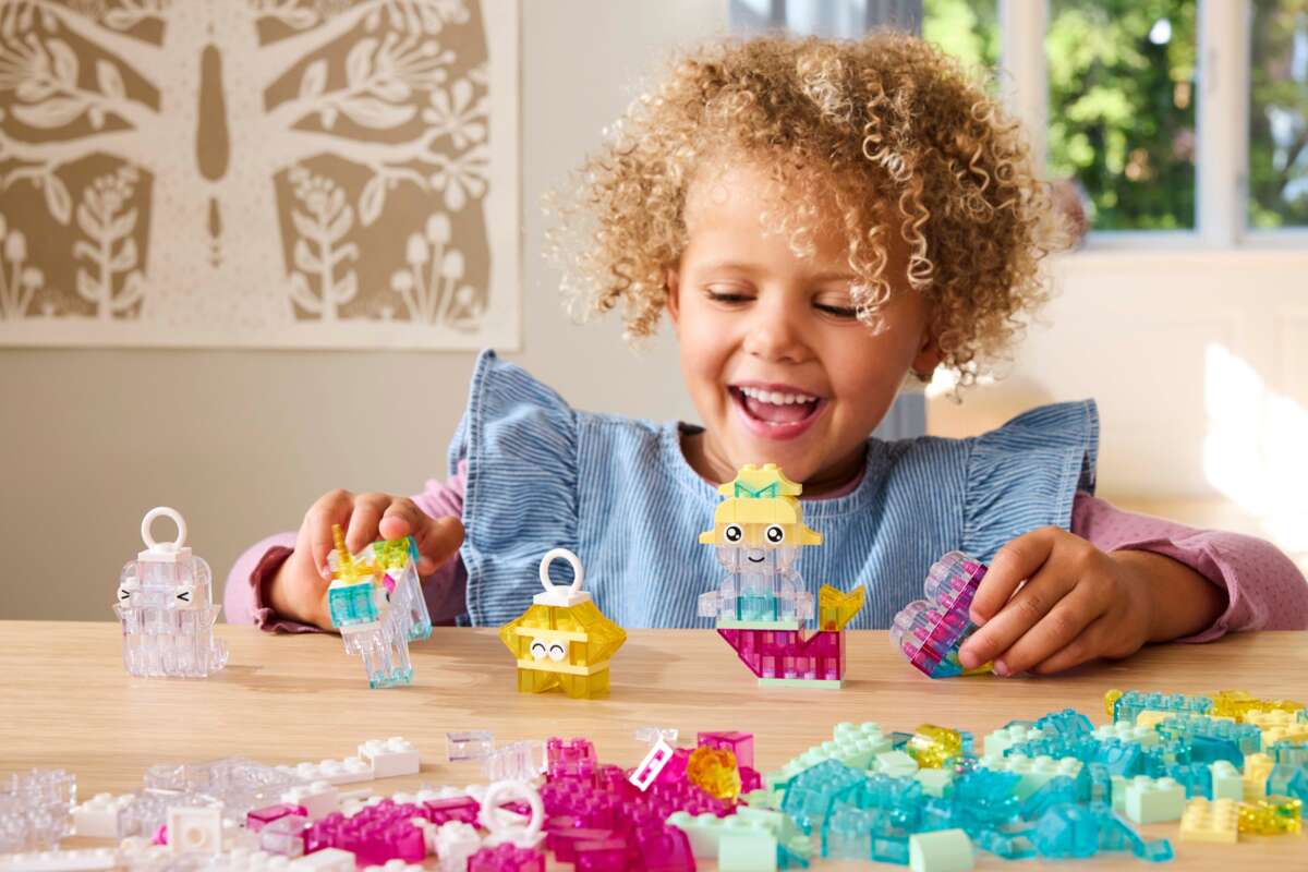 LEGO® Classic Magisk boks med gjennomsiktige klosser 11040