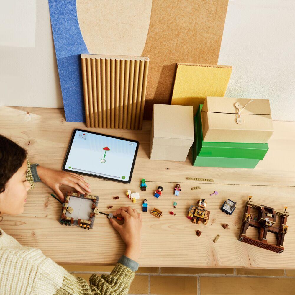 LEGO® Minecraft® Skogspalass med kamparena 21272