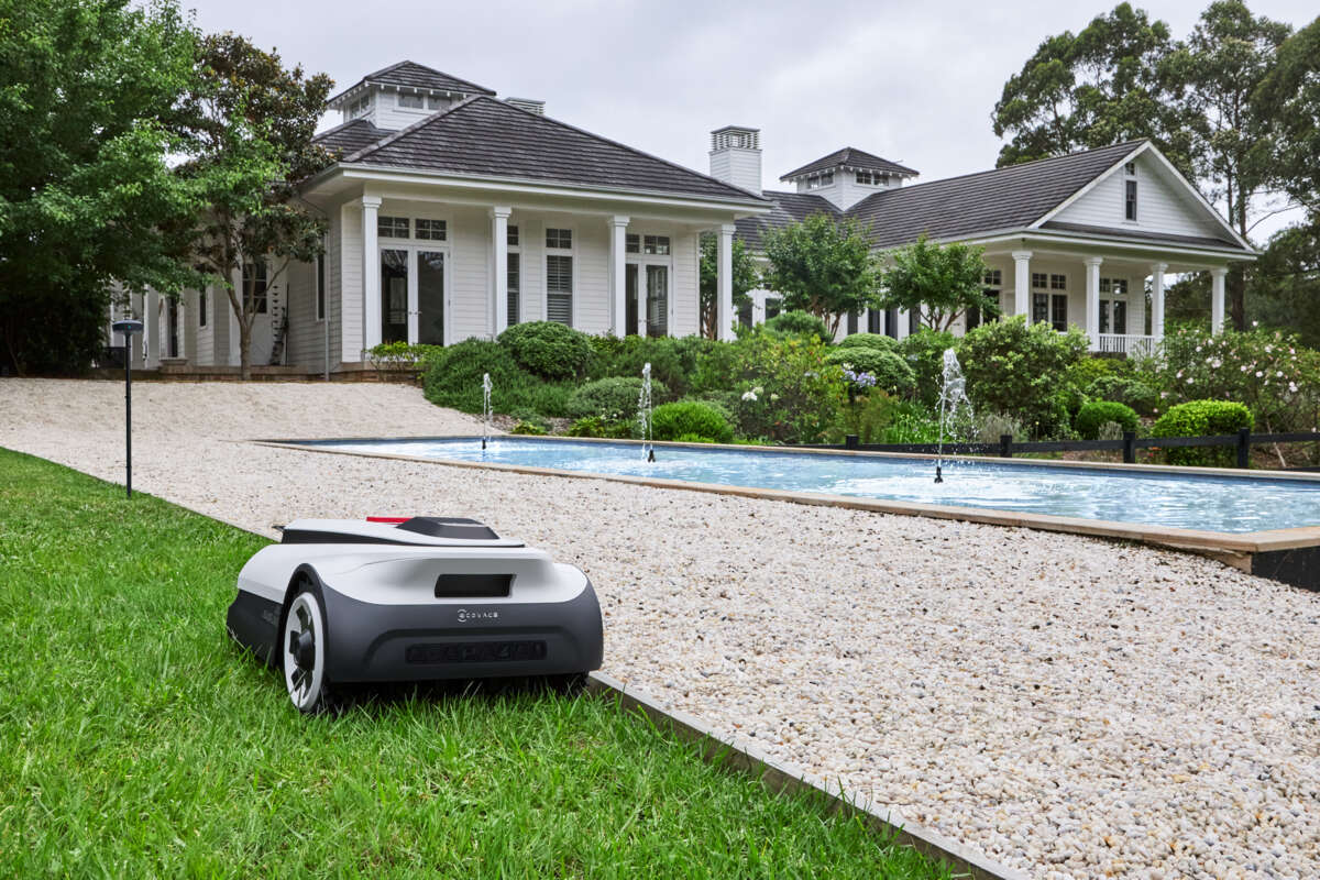 Ecovacs Goat A-1600 RTK robotklipper og Winbot W1 PRO robot vindusvasker