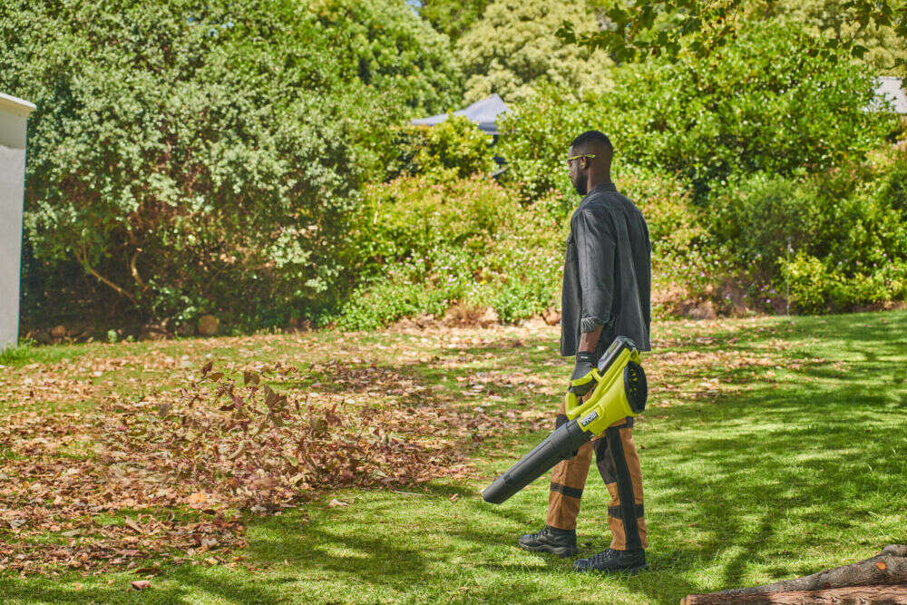 Ryobi RY36BLB-0 36V løvblåser u/batteri