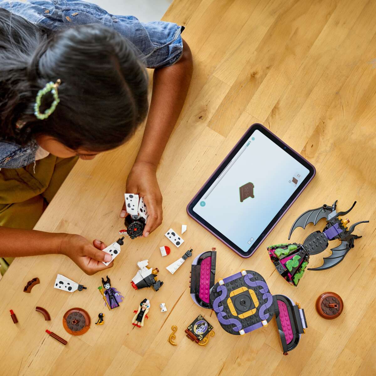 LEGO® ǀ Disney Villains Maleficents og Cruella De Vils kjoler 43262