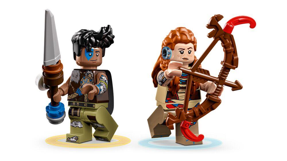 LEGO® Horizon Adventures™ Aloy og Varl mot skallvandrer og sagtann 77037