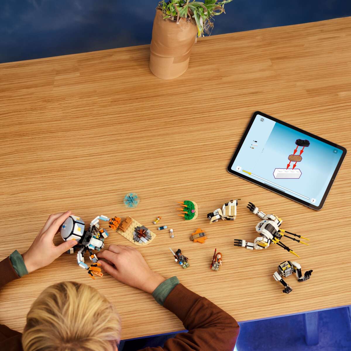 LEGO® Horizon Adventures™ Aloy og Varl mot skallvandrer og sagtann 77037