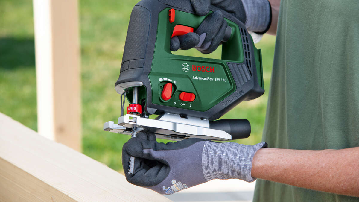 Bosch AdvancedSaw 18V-140 stikksag u/batteri og lader