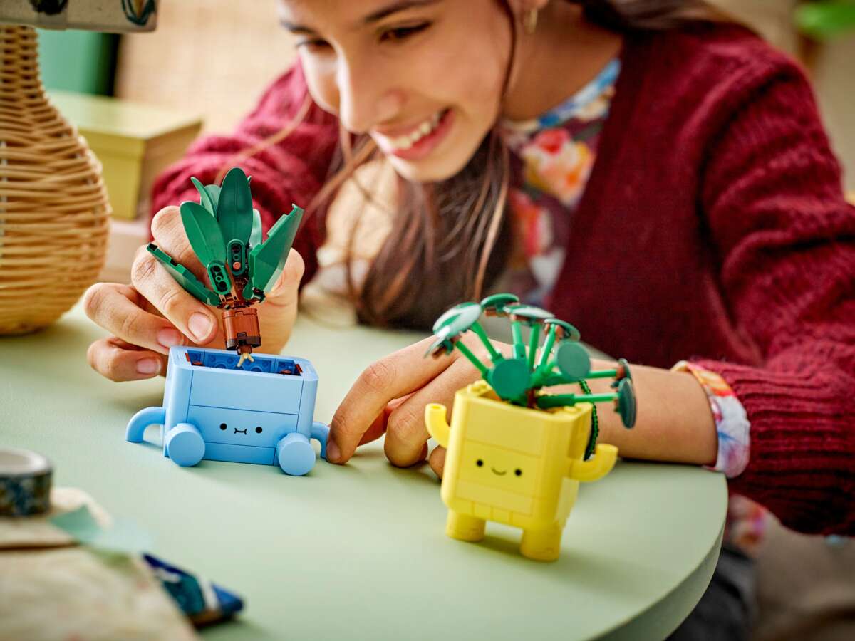 LEGO® Botanicals Glade planter 10349