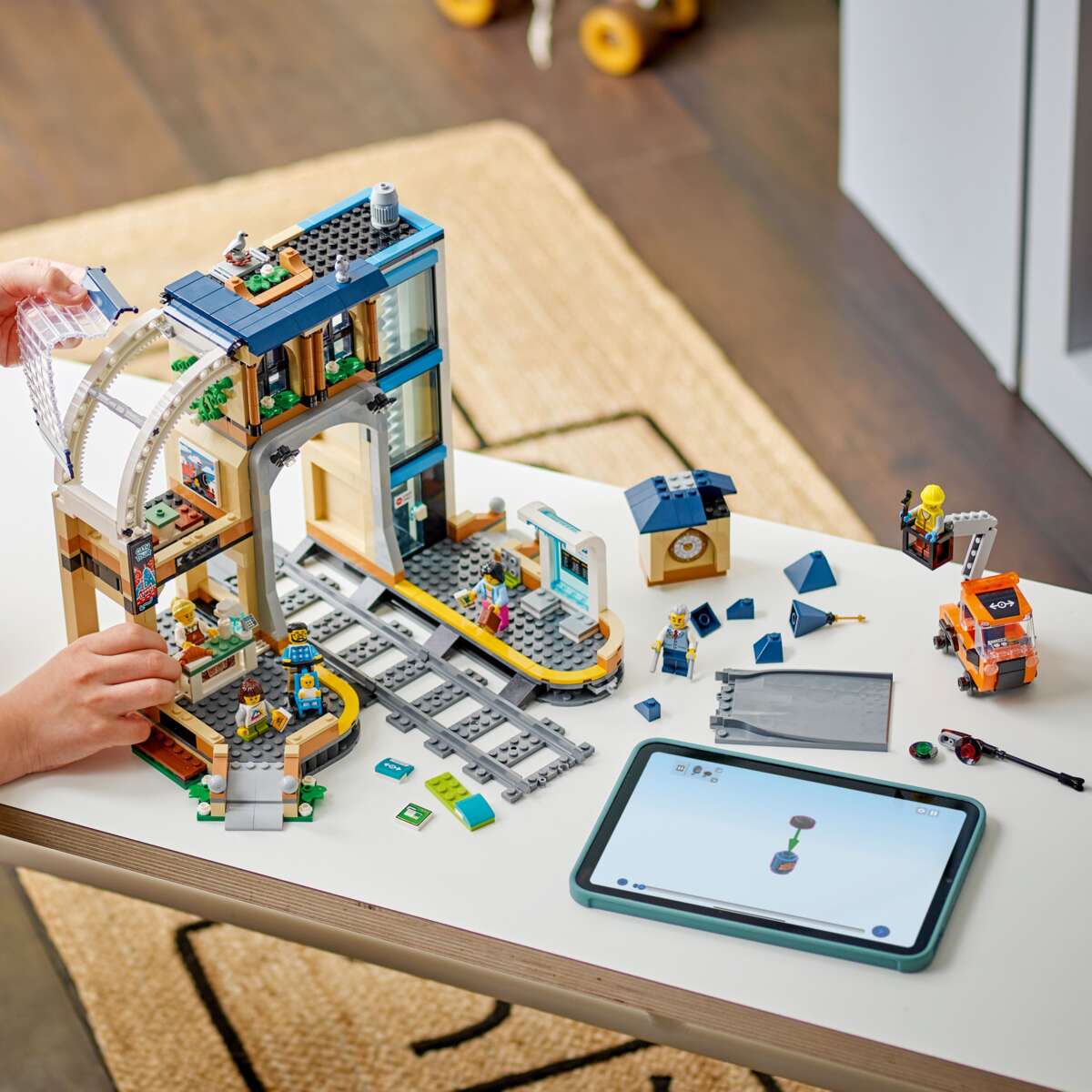 LEGO® City Sentralbanestasjon 60469