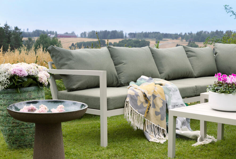 Røst hjørnegruppe kalk og grønne vanntette putetrekk