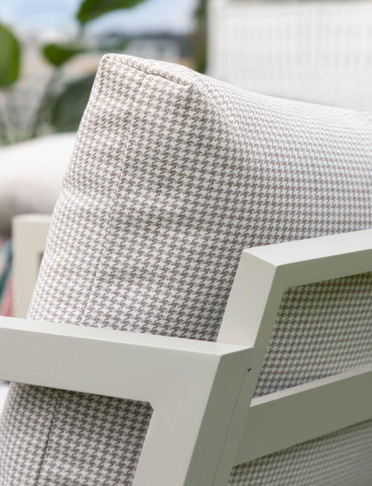 Røst sofagruppe kalk og rutet beige vanntette putetrekk