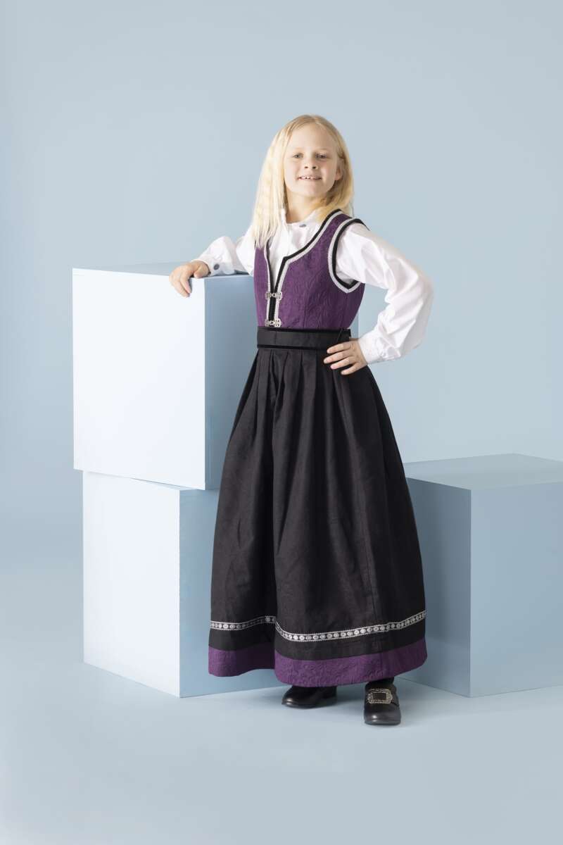 Festdrakt med brokadevest junior