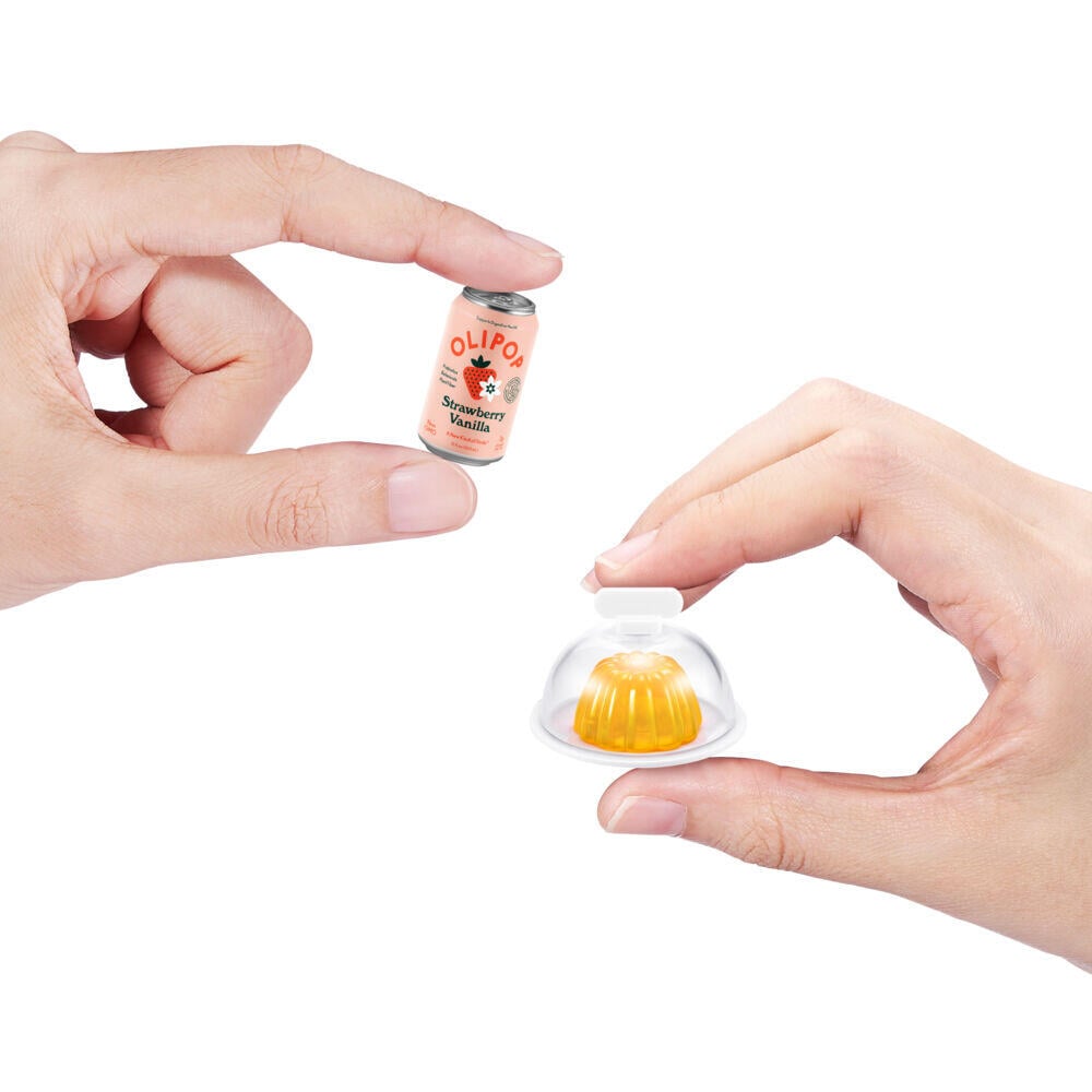 5 Surprise Mini Brands fill the fridge S1