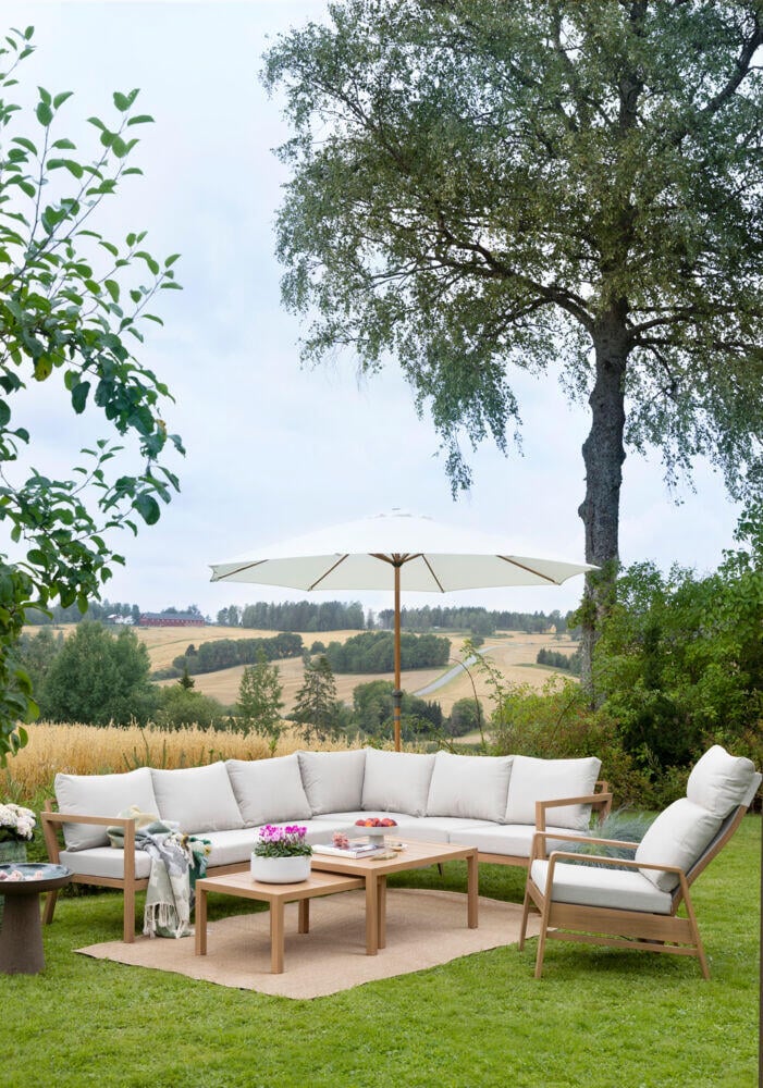 Røst hjørnegruppe teak og beige impregnerte putetrekk