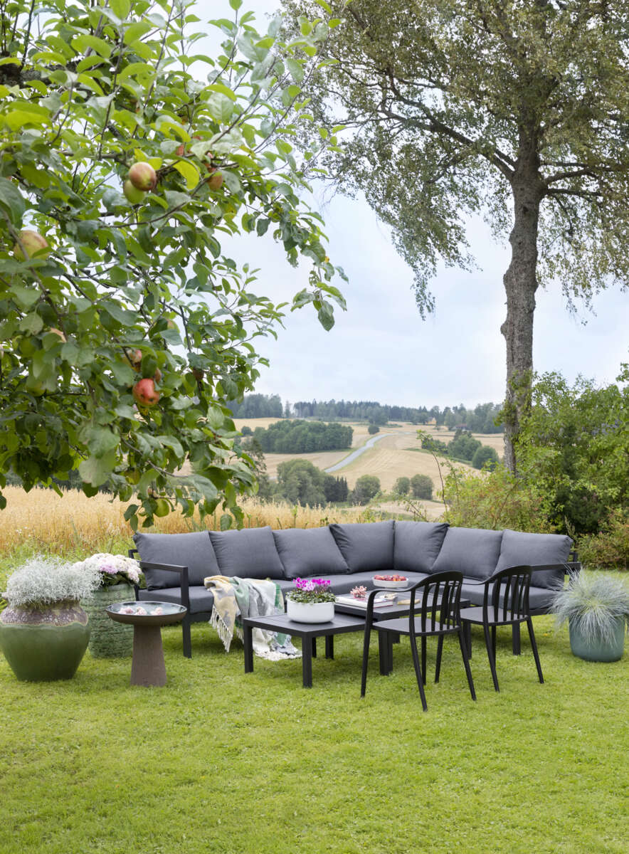 Røst hjørnegruppe sort og mørk grå vanntette putetrekk